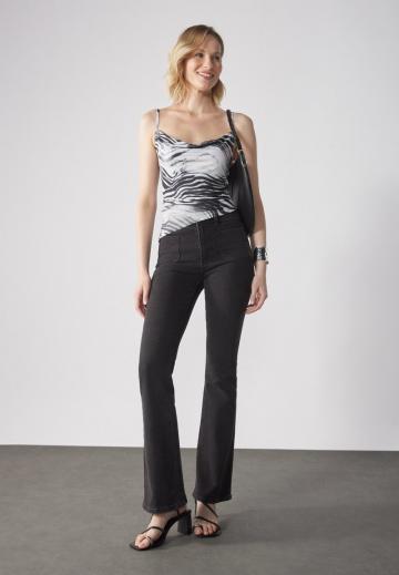 Топ на бретельках