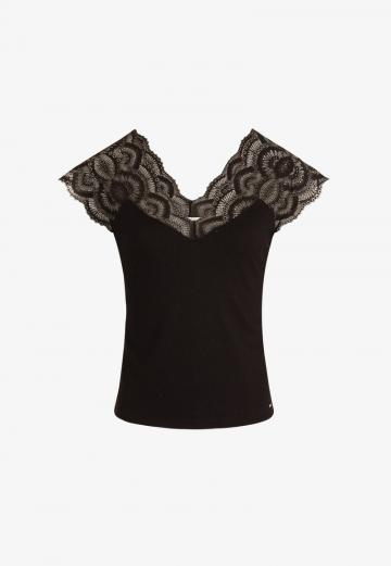 Кружевная блузка