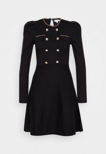 Платье футляр