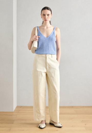 Топ на бретельках