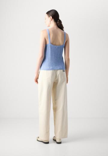 Топ на бретельках