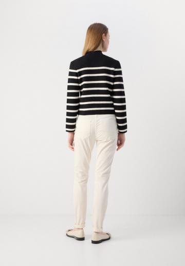 Узкие брюки