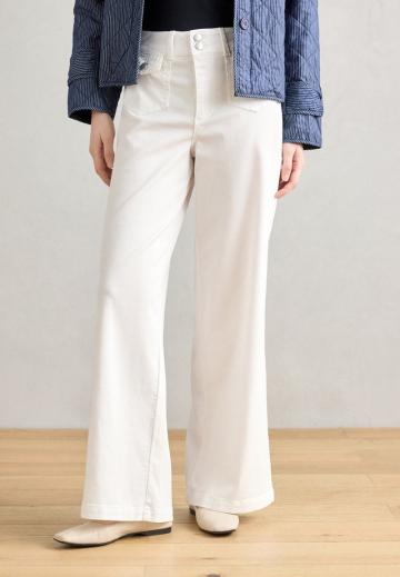 Клешеные джинсы