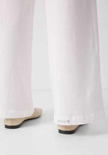 Клешеные джинсы