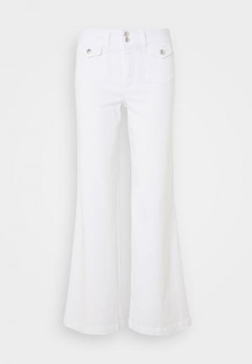 Клешеные джинсы