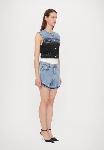 Джинсовая жилетка