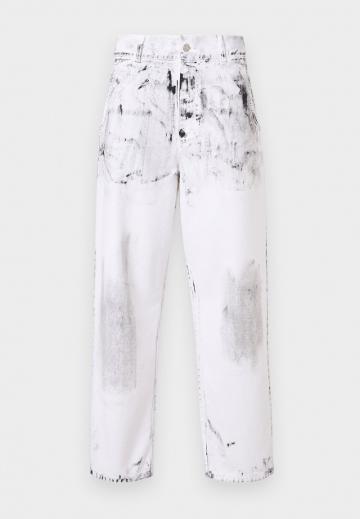 Джинсы бойфренда