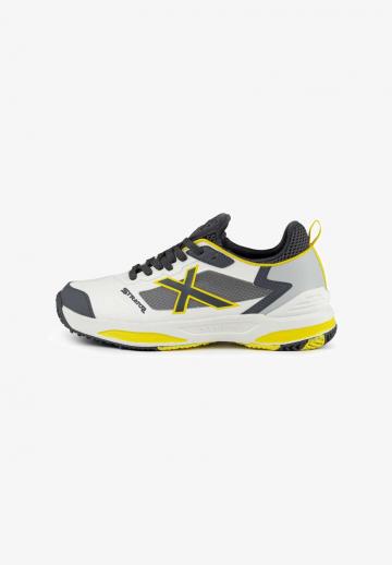 Теннисные кроссовки