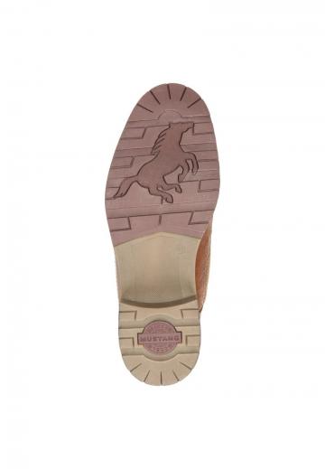 Ботинки на шнуровке