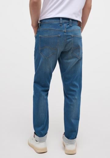 Узкие джинсы