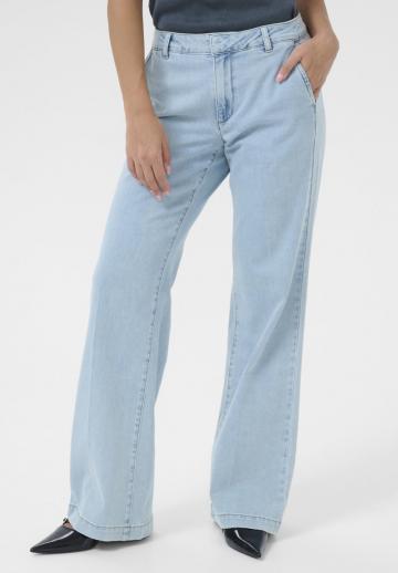 Клешеные джинсы