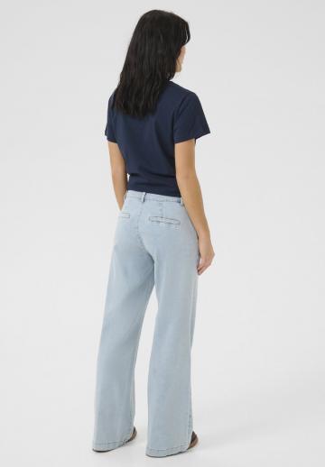 Клешеные джинсы