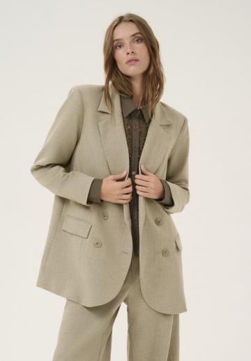 Блейзер с накладными карманами