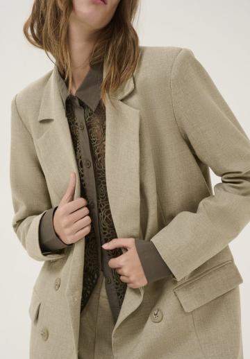 Блейзер с накладными карманами