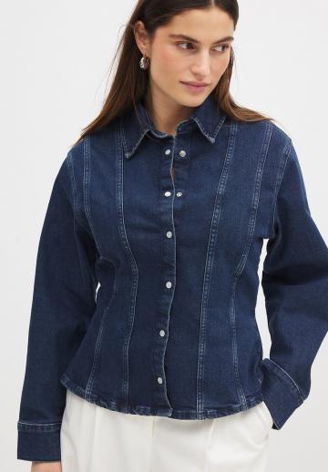 Джинсовая жилетка