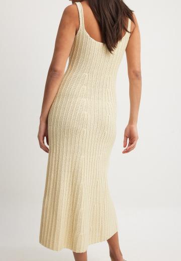 Вязаное платье