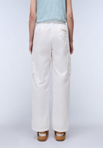 Брюки с накладными карманами