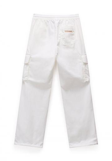 Брюки с накладными карманами