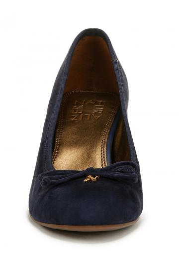 Туфли с высоким носом