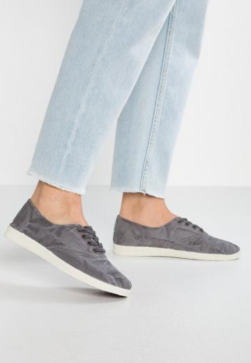 Спортивные балетки