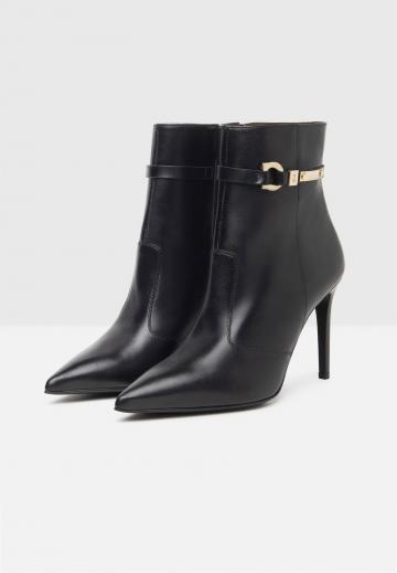 Полусапожки на высоком каблуке