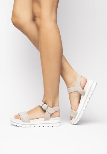 Босоножки на танкетке