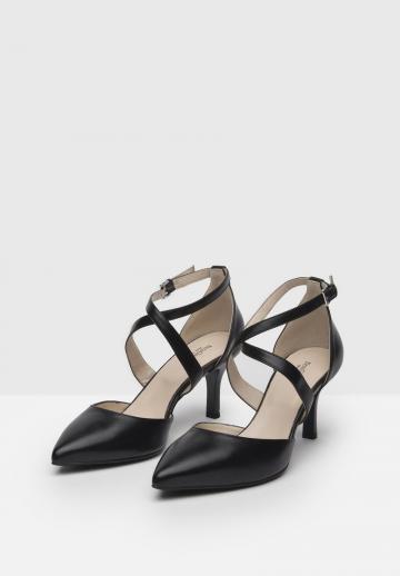 Туфли с ремешком