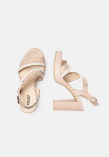 Босоножки на платформе