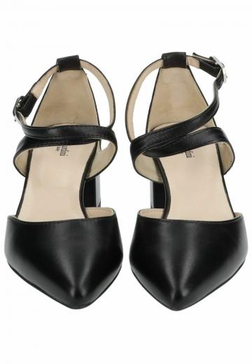 Туфли с ремешком