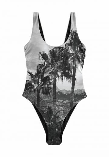 Слитный купальник