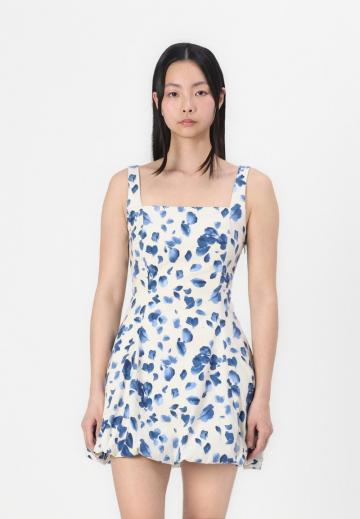 Короткое платье