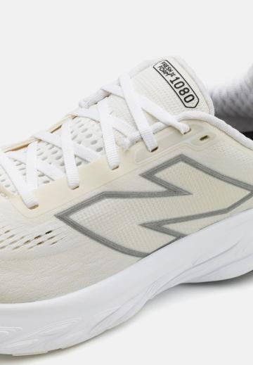 Беговые кроссовки