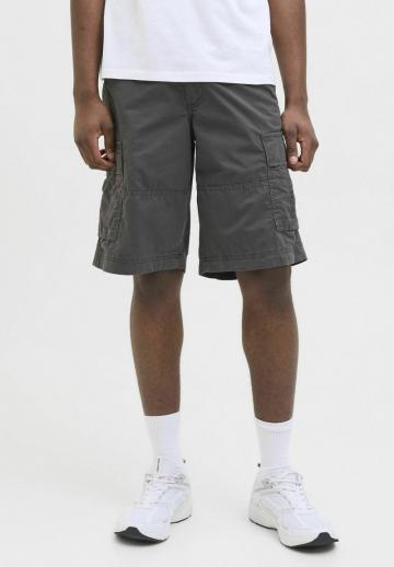 Брюки с накладными карманами