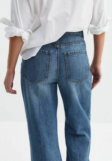 Свободные джинсы