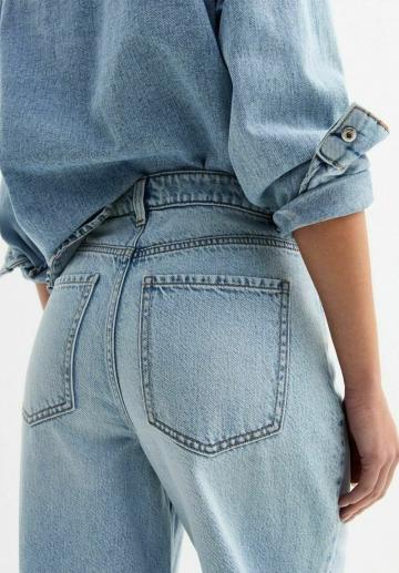 Клешеные джинсы