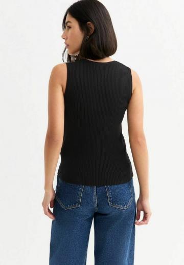 Джинсовая жилетка