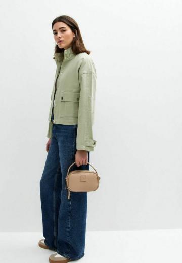 Куртка с накладнымит карманами