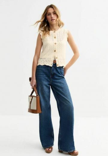 Джинсовая жилетка