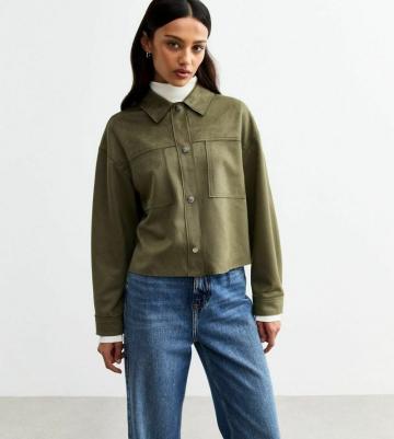 Куртка с накладнымит карманами