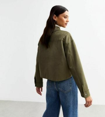 Куртка с накладнымит карманами