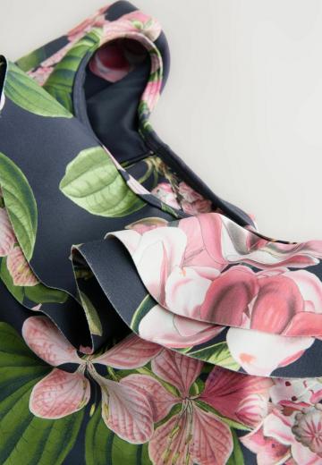 Слитный купальник