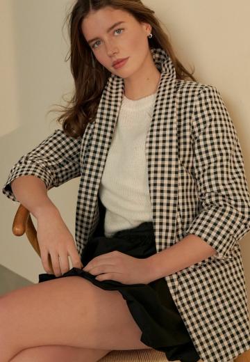 Короткое пальто