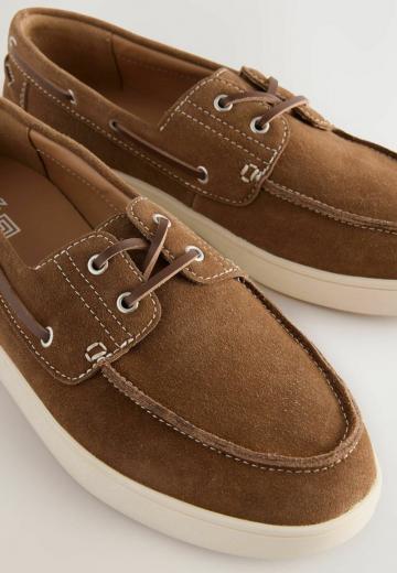 Ботинки на шнуровке