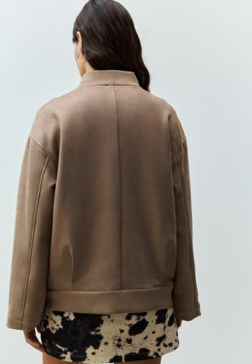 Куртка с накладнымит карманами