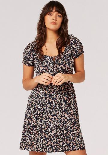 Короткое платье