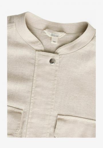 Куртка с накладнымит карманами