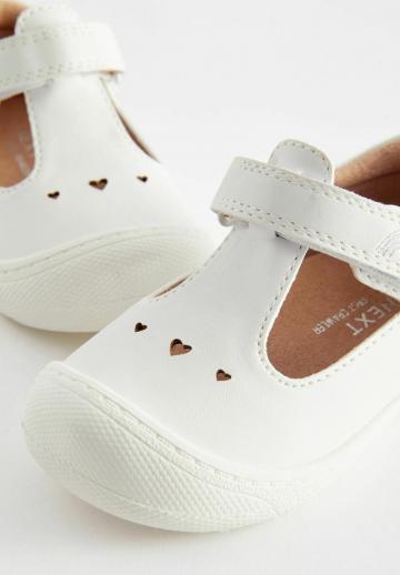 Детская обувь