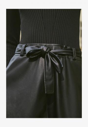 Вязаное платье