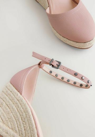 Туфли на танкетке