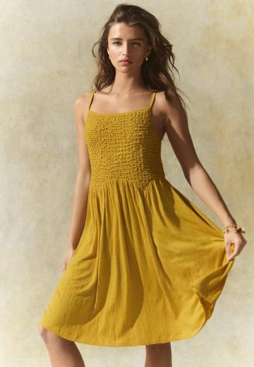 Платье без бретелек